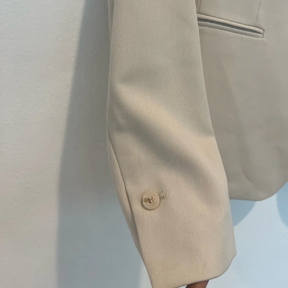 H&M Women’s Fitted Blazer Tan Size Small - Picture 3 of 7